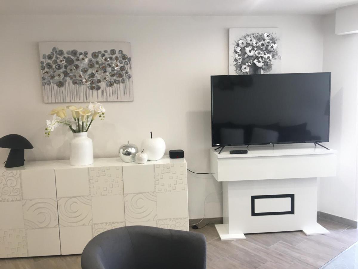Apartamento Loft Ravissant Avec Piscine Cagnes-sur-Mer Exterior foto